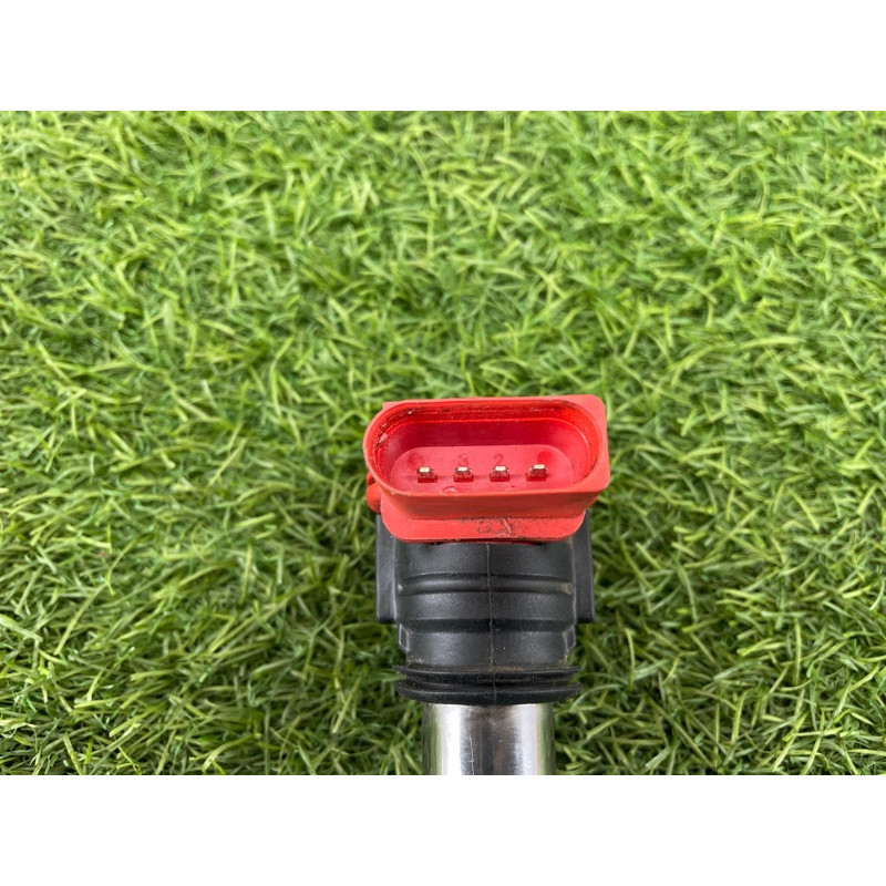 Катушка зажигания (электрика двигателя) Audi Q5 8R 2012 3.2 CALB 06E905115E