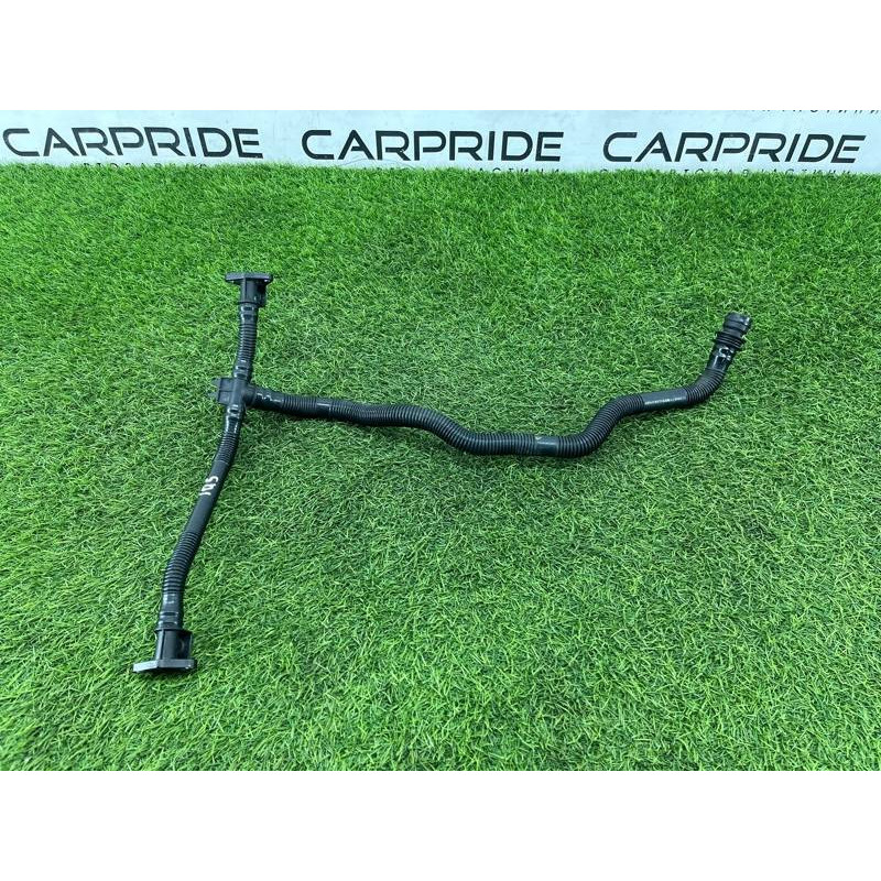 Трубка рецеркуляции воздуха (двигатель и элементы) Audi Q5 8R 2012 3.2 CALB 06E131143AK