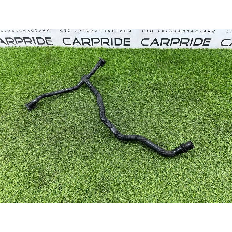 Трубка рецеркуляции воздуха (двигатель и элементы) Audi Q5 8R 2012 3.2 CALB 06E131143AK