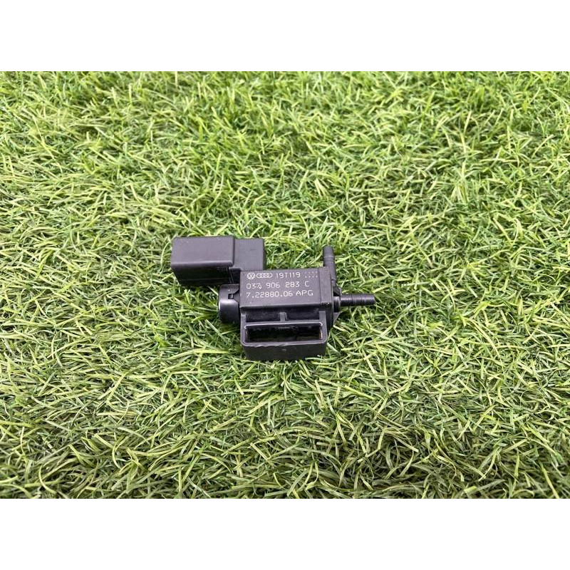 Клапан электромагнитный (электрика) Audi Q5 8R 2012 3.2 CALB 037906283C