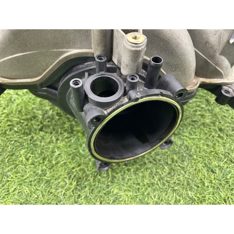 Коллектор впускной (впускная система) AUDI A8 D4 2011 4,2 079133185CJ