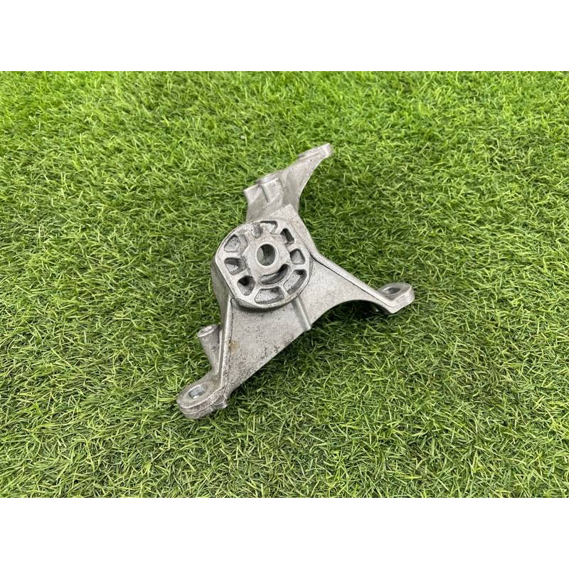 Кронштейн КПП (трансмиссия) AUDI A8 D4 2011 4,2 4H0399114E