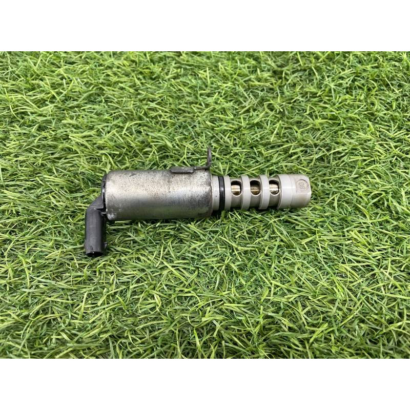 Клапан фазорегулятора (электрика двигателя) Audi Q5 8R 2012 3.2 CALB 06E109257L