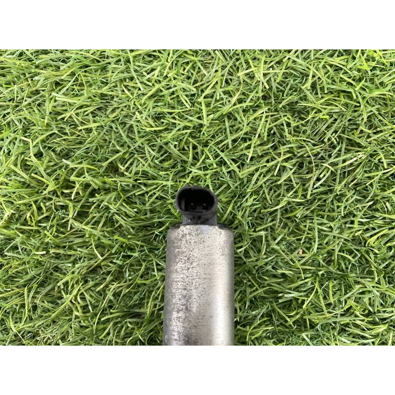 Клапан фазорегулятора (электрика двигателя) Audi Q5 8R 2012 3.2 CALB 06E109257L