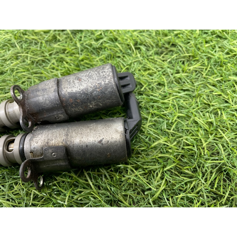 Клапан фазорегулятора (электрика двигателя) Audi Q5 8R 2012 3.2 CALB 06E109257L