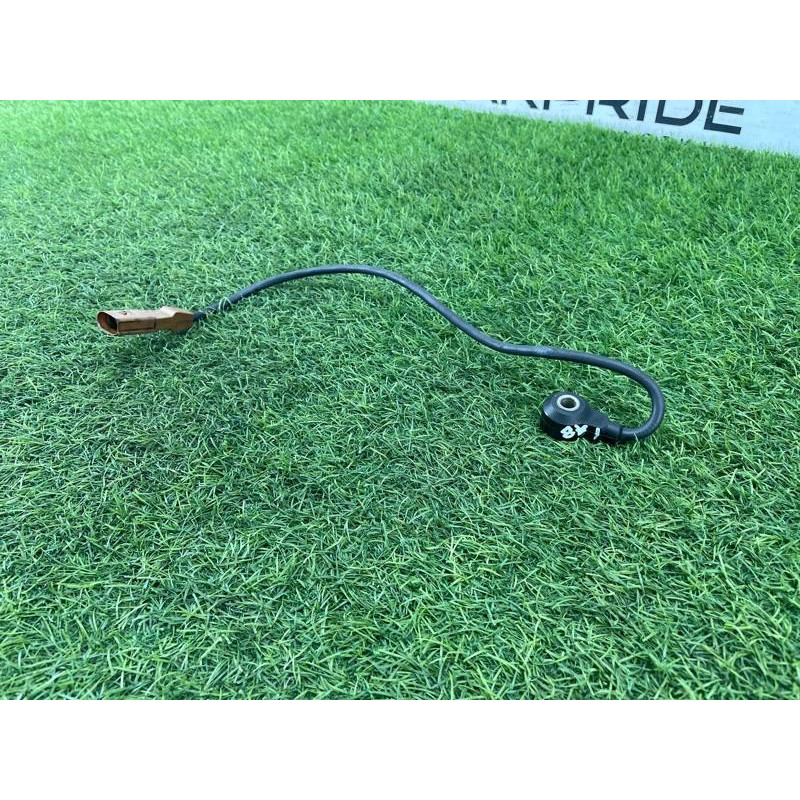 Датчик детонации (электрика двигателя) AUDI A8 D4 2011 4,2 077905377G