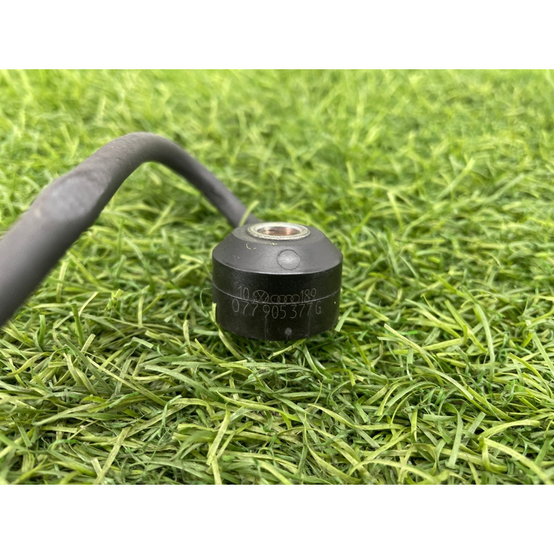 Датчик детонации (электрика двигателя) AUDI A8 D4 2011 4,2 077905377G