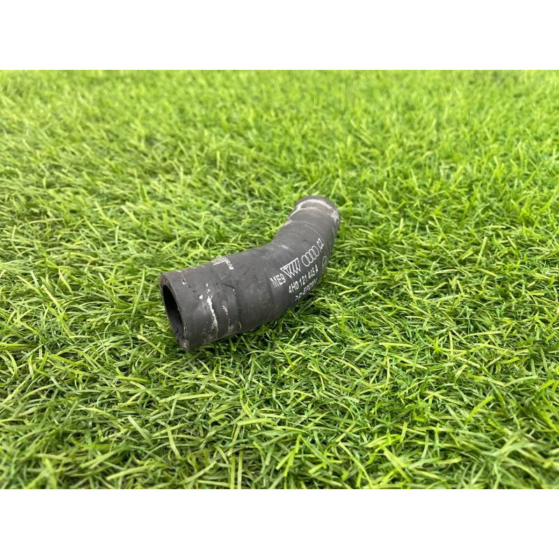 Патрубок (система охлаждения) AUDI A8 D4 2011 4,2 4H0121445A