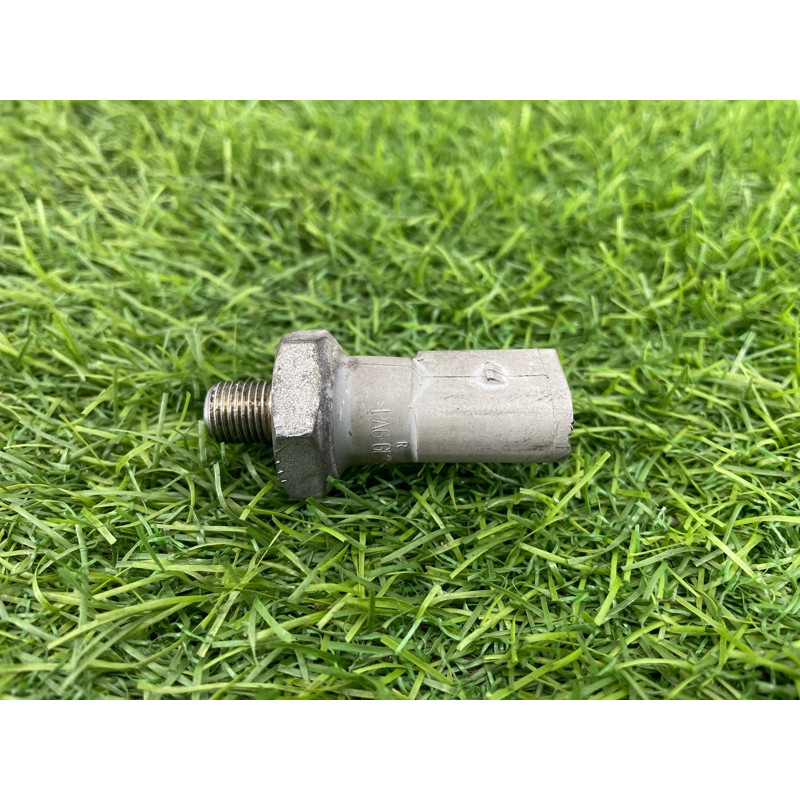 Датчик давления масла (электрика двигателя) Audi Q5 8R 2012 3.2 CALB 06E919081C