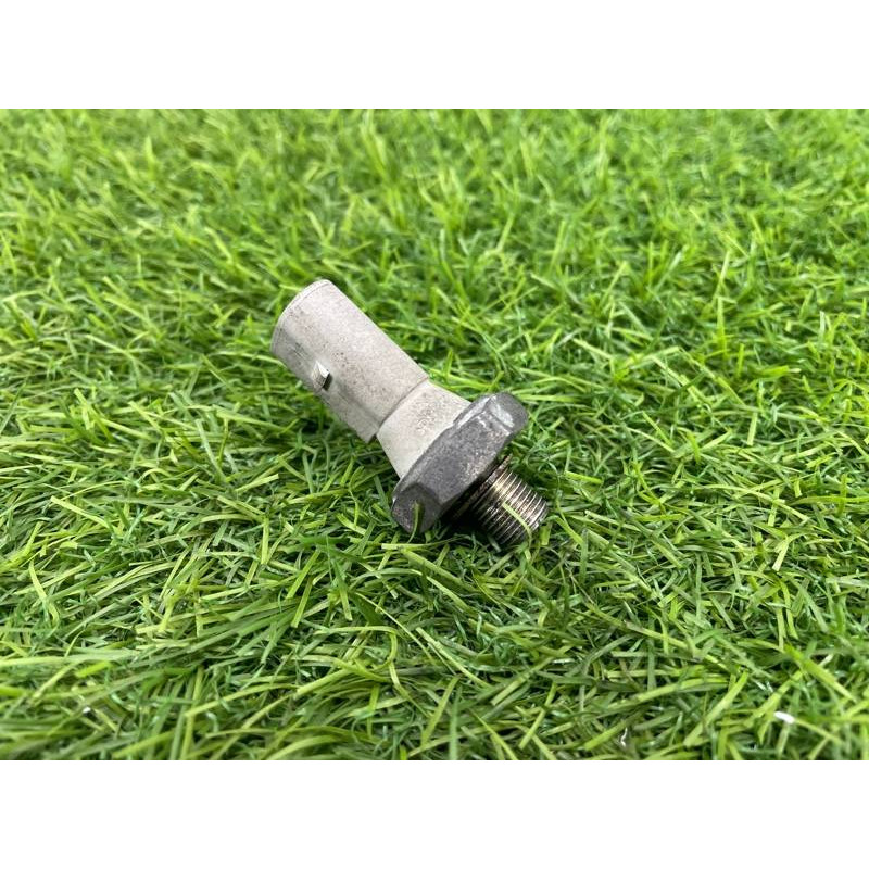 Датчик давления масла (электрика двигателя) Audi Q5 8R 2012 3.2 CALB 038919081P