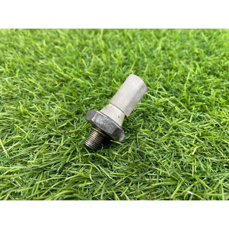 Датчик давления масла (электрика двигателя) Audi Q5 8R 2012 3.2 CALB 038919081P