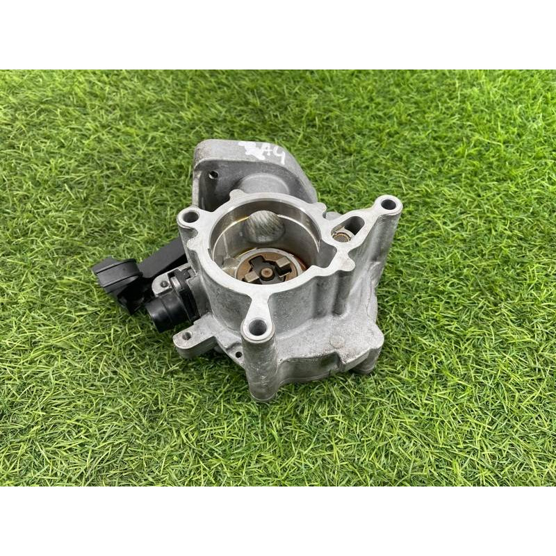 Вакуумный насос (тормозная система) AUDI A4 B9 2017 2.0L 06K145100AB