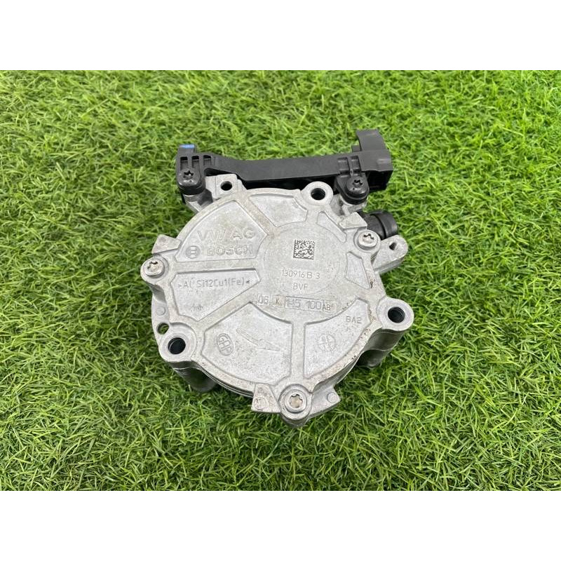 Вакуумный насос (тормозная система) AUDI A4 B9 2017 2.0L 06K145100AB