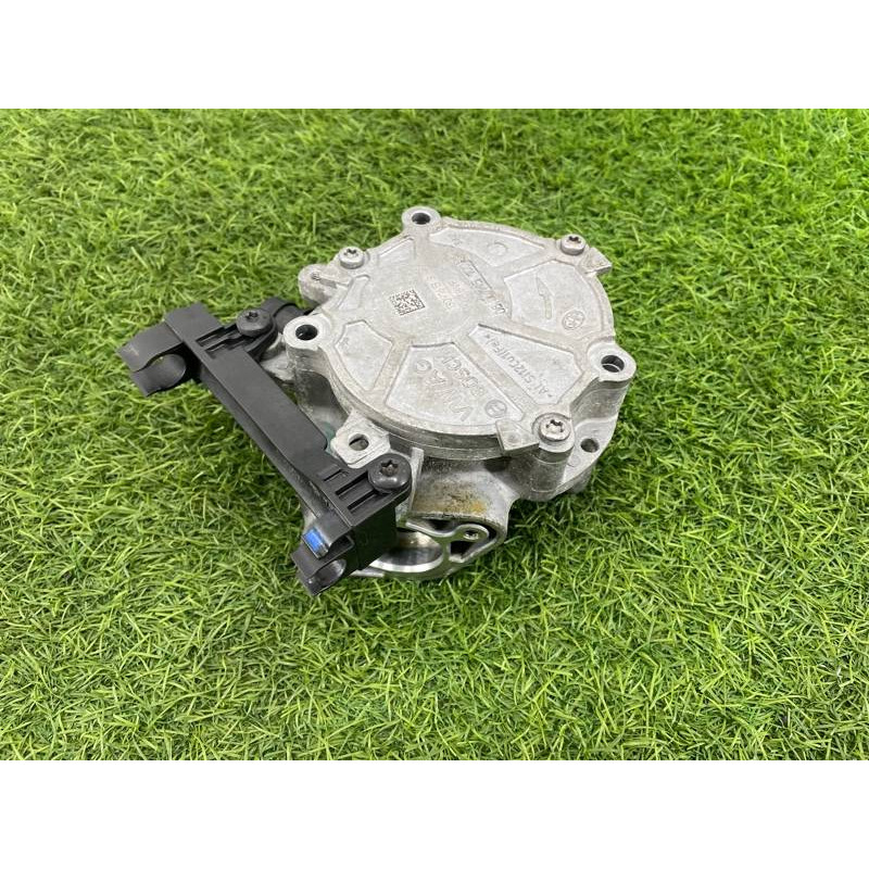 Вакуумный насос (тормозная система) AUDI A4 B9 2017 2.0L 06K145100AB