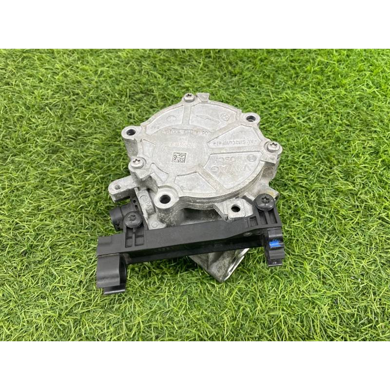 Вакуумный насос (тормозная система) AUDI A4 B9 2017 2.0L 06K145100AB