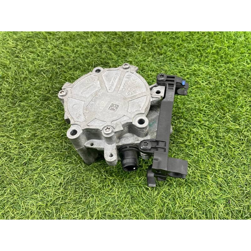 Вакуумный насос (тормозная система) AUDI A4 B9 2017 2.0L 06K145100AB