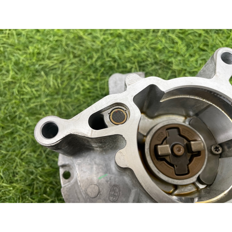 Вакуумный насос (тормозная система) AUDI A4 B9 2017 2.0L 06K145100AB