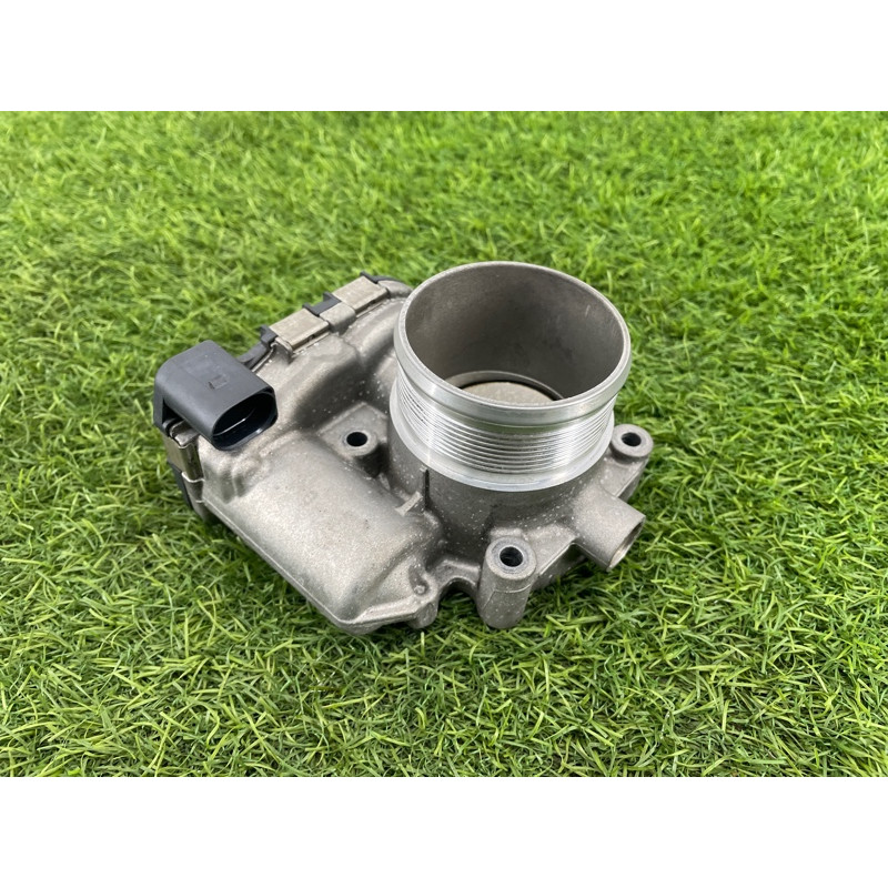 Дроссельная заслонка (электрика двигателя) AUDI A4 B9 2017 2.0L 06K133062M