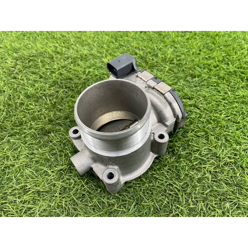 Дроссельная заслонка (электрика двигателя) AUDI A4 B9 2017 2.0L 06K133062M