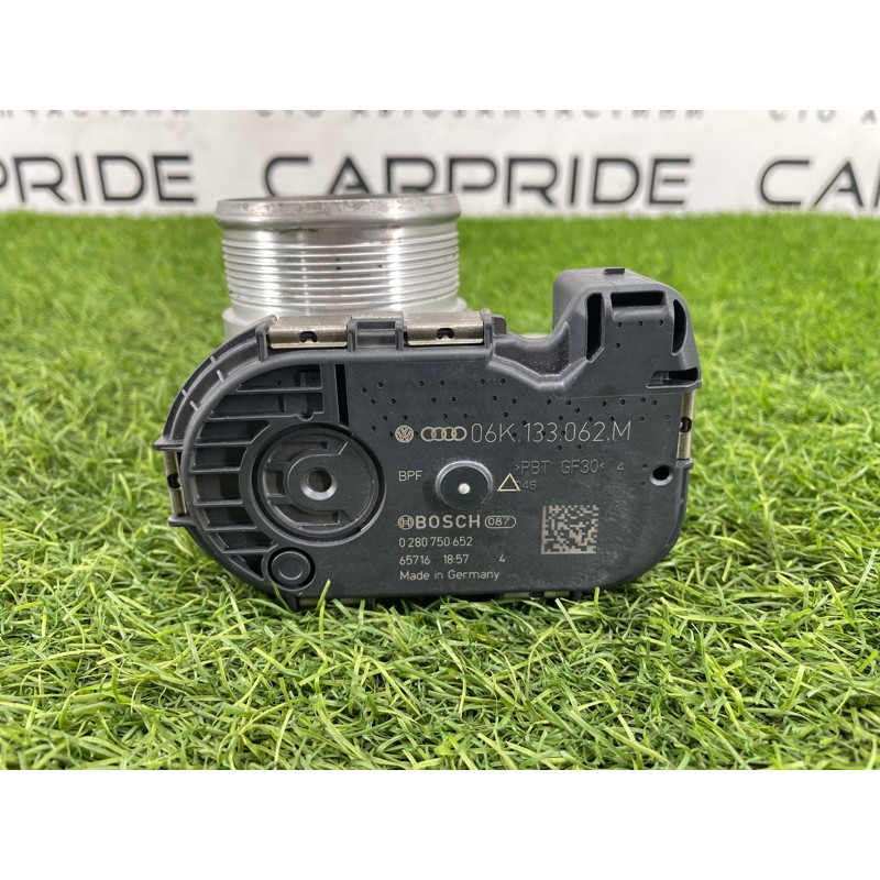 Дроссельная заслонка (электрика двигателя) AUDI A4 B9 2017 2.0L 06K133062M