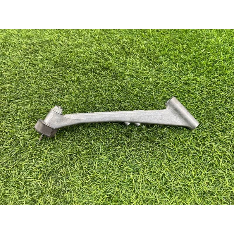 Кронштейн впускного коллектора (кронштейны двигателя) AUDI A4 B9 2017 2.0L 06L129723B