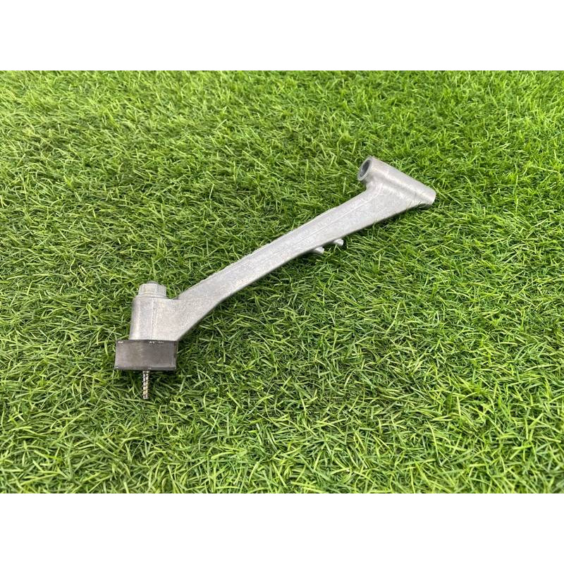 Кронштейн впускного коллектора (кронштейны двигателя) AUDI A4 B9 2017 2.0L 06L129723B