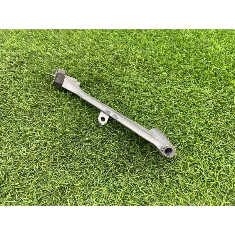 Кронштейн впускного коллектора (кронштейны двигателя) AUDI A4 B9 2017 2.0L 06L129723B