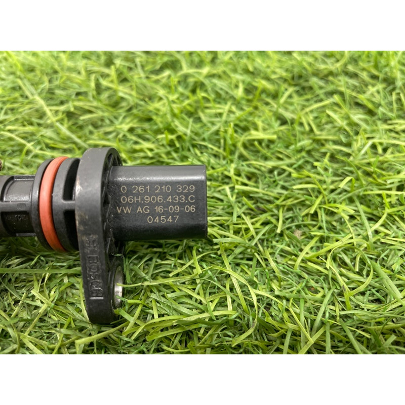 Датчик положения коленвала (электрика двигателя) AUDI A4 B9 2017 2.0L 06H906433C