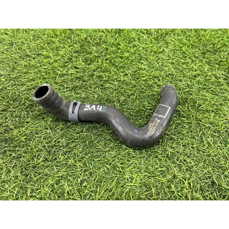 Патрубок (система охлаждения) AUDI A4 B9 2017 2.0L 8W0122448AA