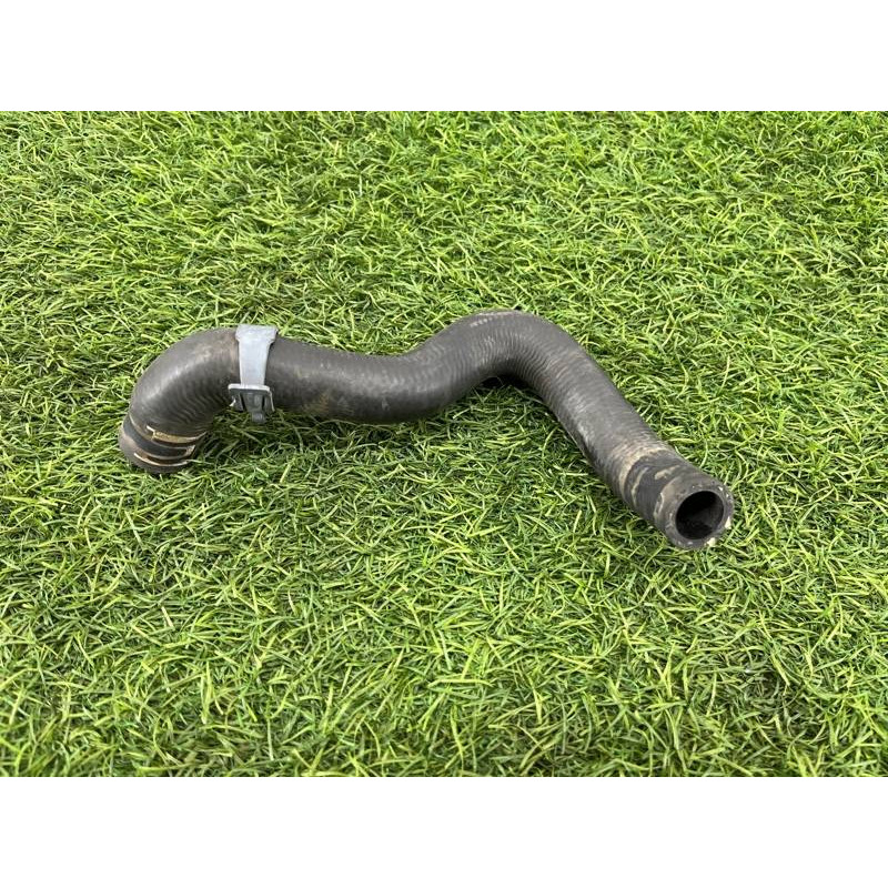 Патрубок (система охлаждения) AUDI A4 B9 2017 2.0L 8W0122448AA