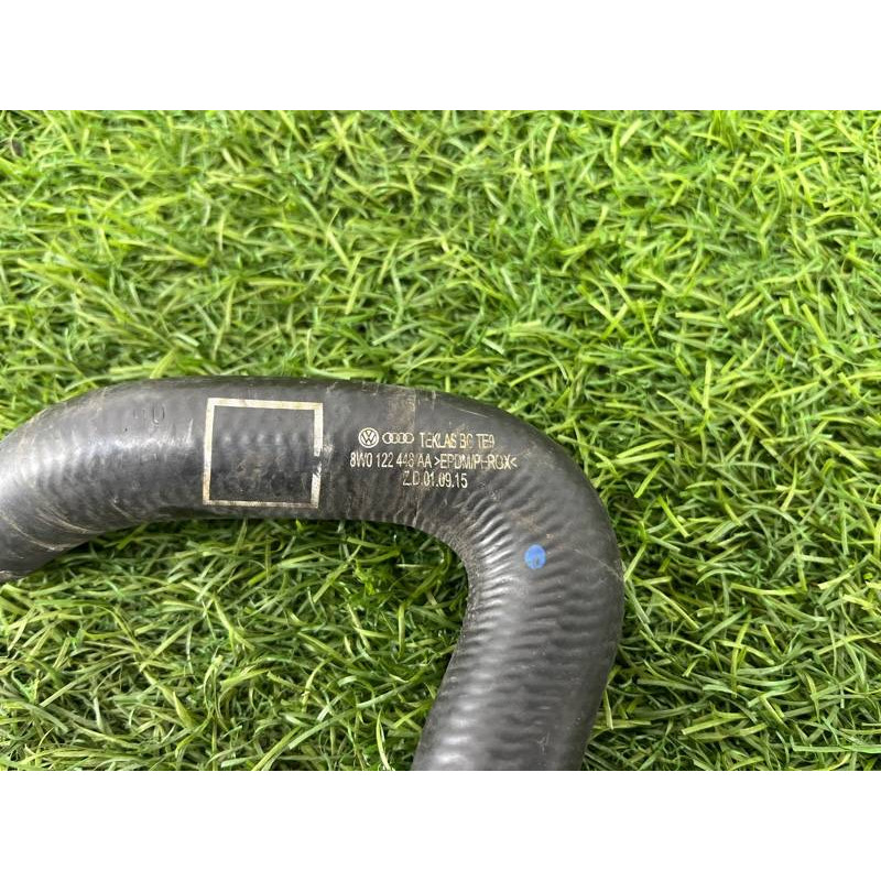 Патрубок (система охлаждения) AUDI A4 B9 2017 2.0L 8W0122448AA