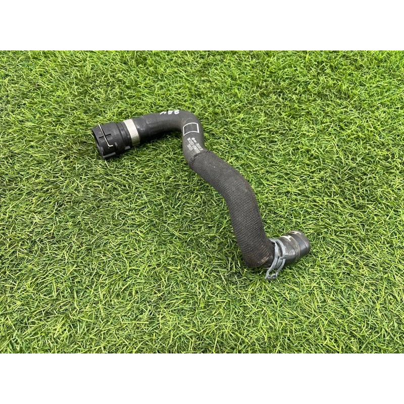 Патрубок (система охлаждения) AUDI A4 B9 2017 2.0L 8W0122073F