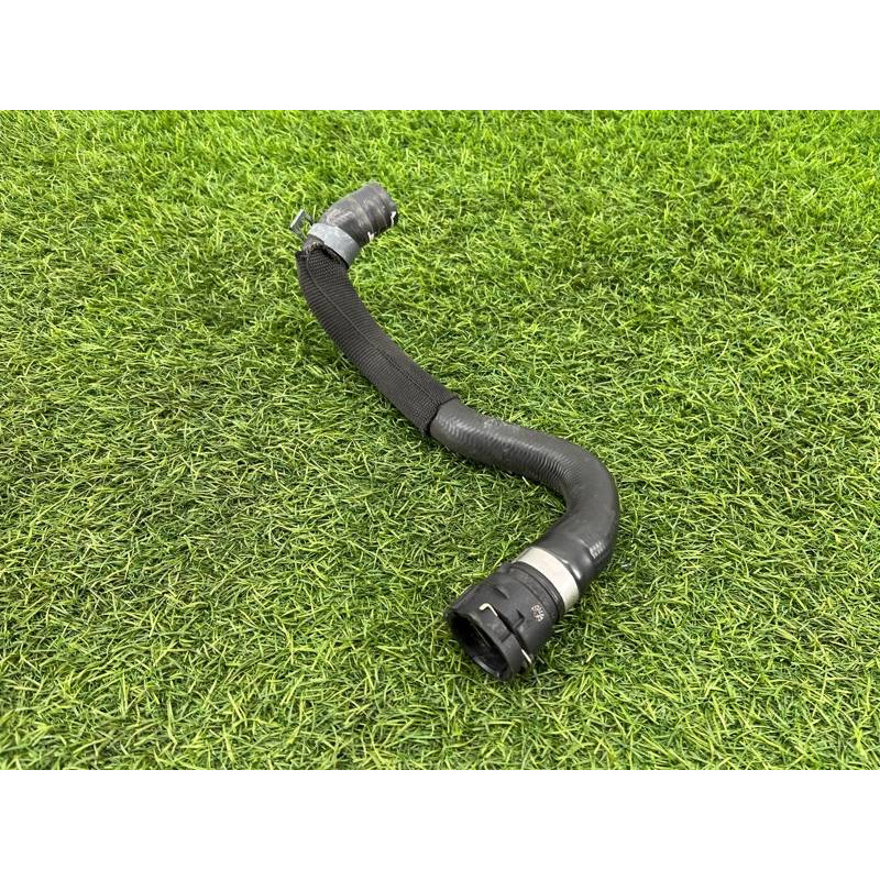 Патрубок (система охлаждения) AUDI A4 B9 2017 2.0L 8W0122073F