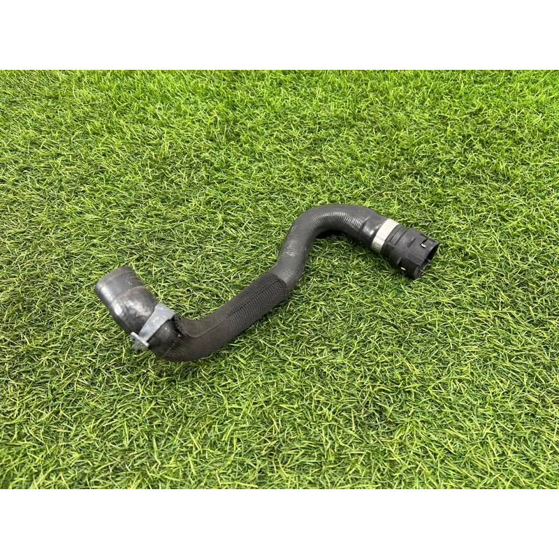 Патрубок (система охлаждения) AUDI A4 B9 2017 2.0L 8W0122073F