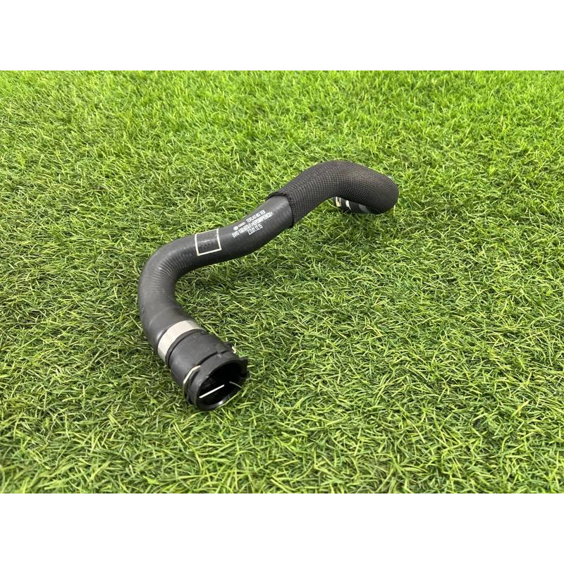 Патрубок (система охлаждения) Audi A5 F5 2019 2.0 TFSI 8W0122073F