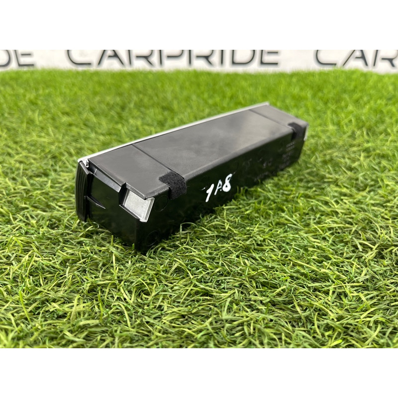 Попільничка (салон) AUDI A8 D4 2011 4,2