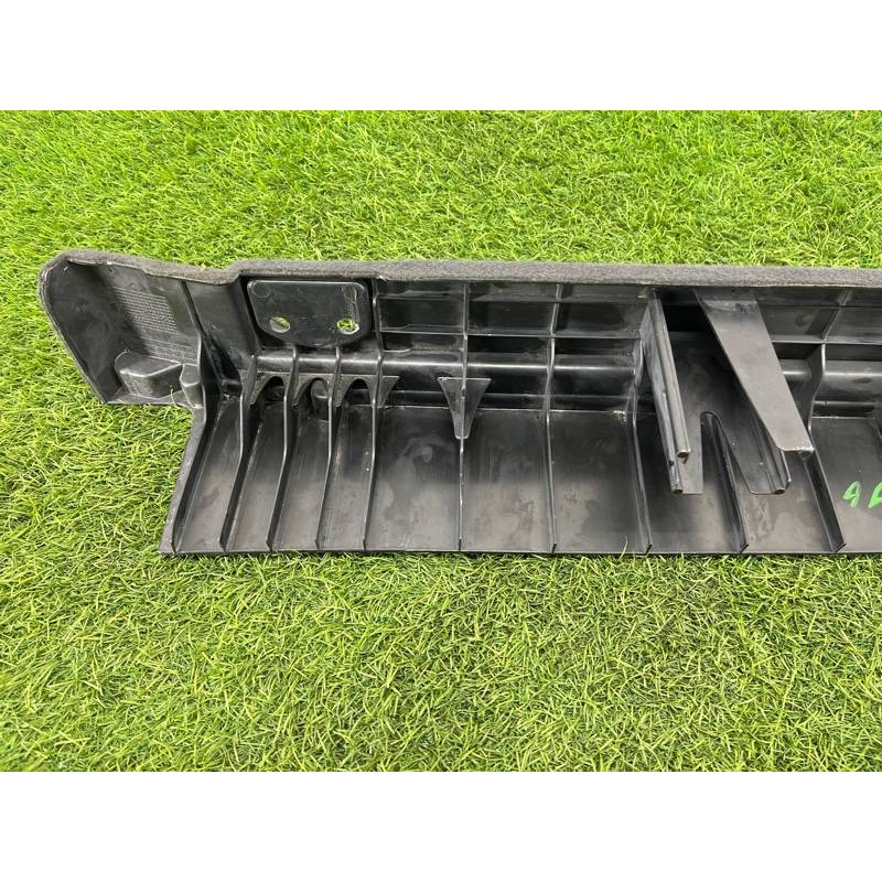 Обшивка багажника (салон) Audi Q5 8R 2012 3.2 CALB 8R0861827A87A