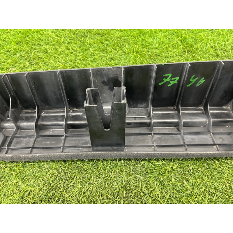 Обшивка багажника (салон) Audi Q5 8R 2012 3.2 CALB 8R0861827A87A