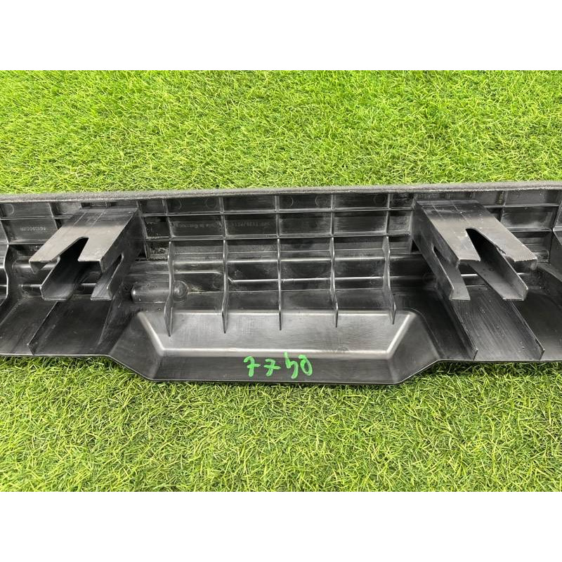 Обшивка багажника (салон) Audi Q5 8R 2012 3.2 CALB 8R0861828C87A