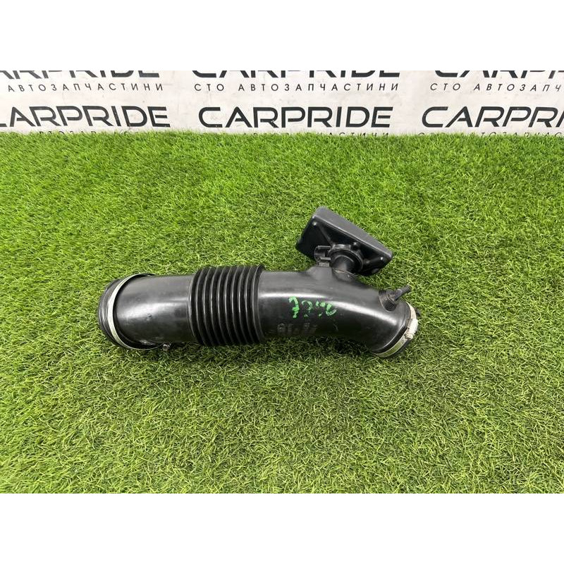 Патрубок воздушного фильтра (впускная система) Audi Q5 8R 2012 3.2 CALB 06E129629S