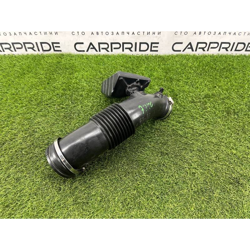 Патрубок воздушного фильтра (впускная система) Audi Q5 8R 2012 3.2 CALB 06E129629S