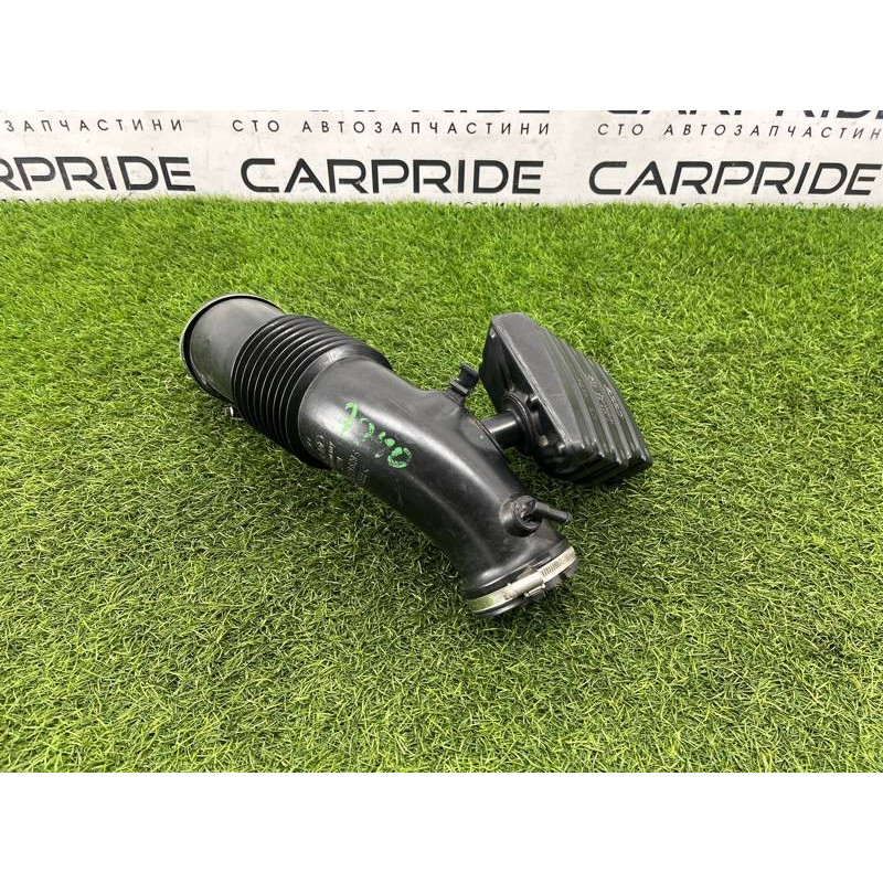 Патрубок воздушного фильтра (впускная система) Audi Q5 8R 2012 3.2 CALB 06E129629S