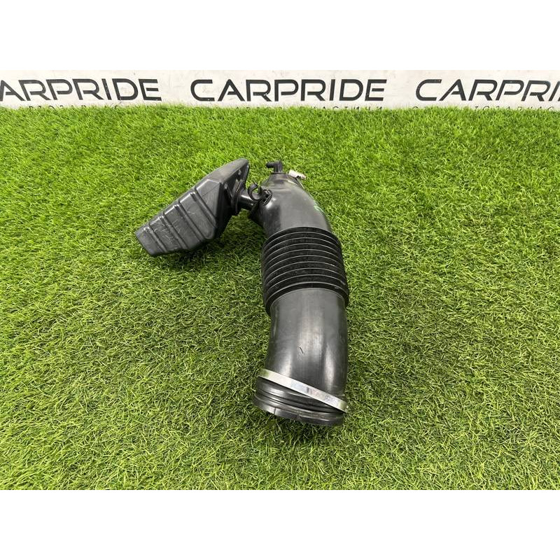 Патрубок воздушного фильтра (впускная система) Audi Q5 8R 2012 3.2 CALB 06E129629S