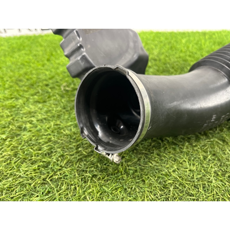 Патрубок воздушного фильтра (впускная система) Audi Q5 8R 2012 3.2 CALB 06E129629S