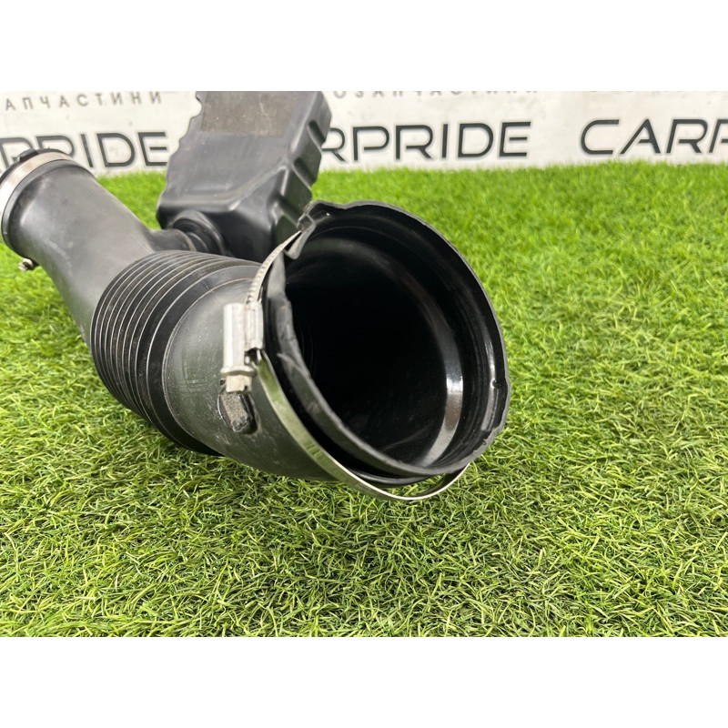 Патрубок воздушного фильтра (впускная система) Audi Q5 8R 2012 3.2 CALB 06E129629S