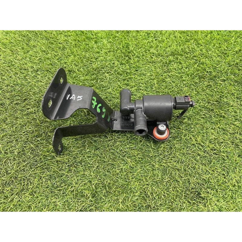 Клапан системы охлаждения (электрика / кнопки) Audi A5 F5 2019 2.0 TFSI 4H0121671D