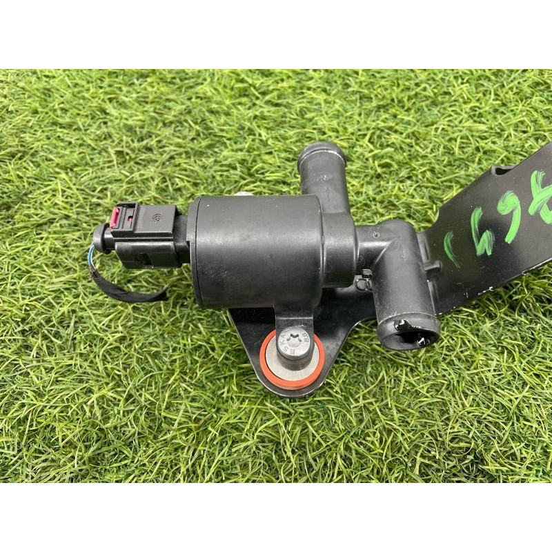 Клапан системы охлаждения (электрика / кнопки) Audi A5 F5 2019 2.0 TFSI 4H0121671D