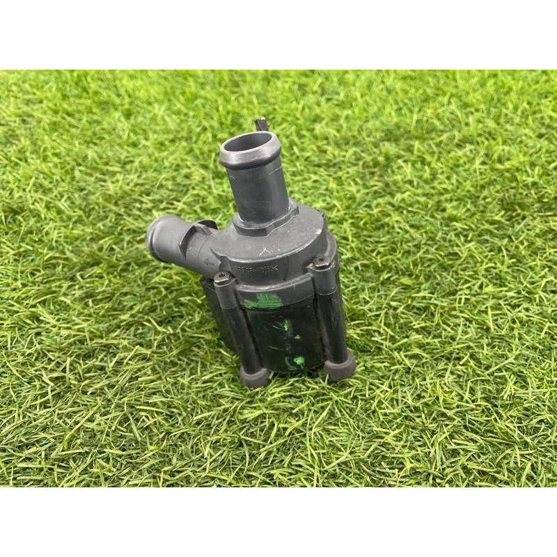 Помпа электрическая (электрика) AUDI A4 B9 2017 2.0L 06H121601N