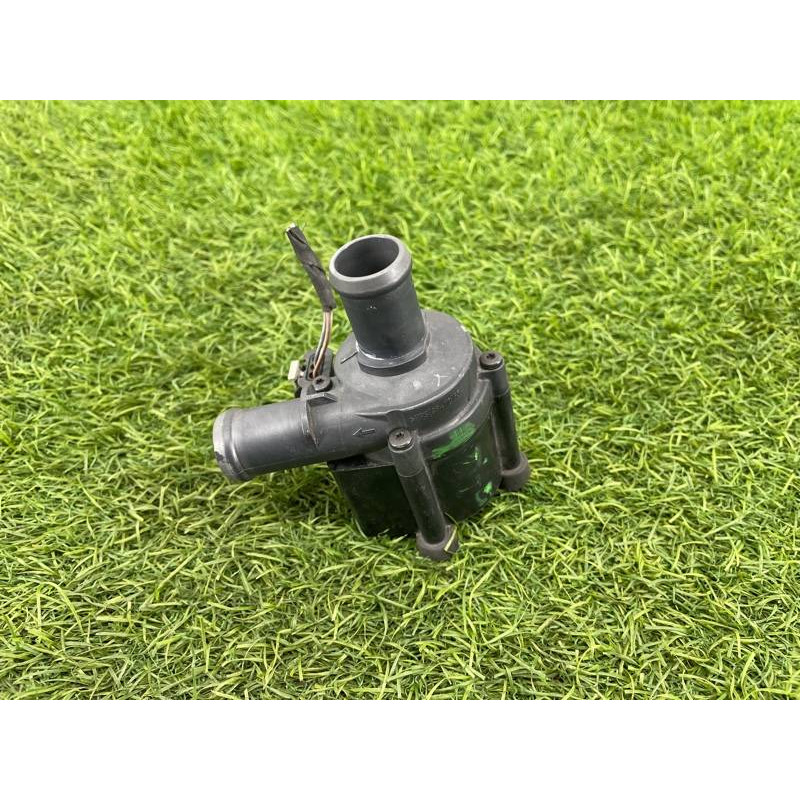 Помпа электрическая (электрика) AUDI A4 B9 2017 2.0L 06H121601N