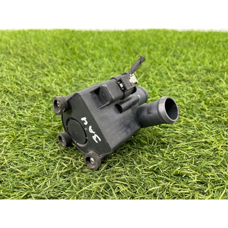 Помпа электрическая (электрика) AUDI A4 B9 2017 2.0L 06H121601N